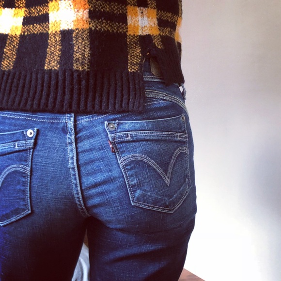 Levi's Denim - Levi’s Cropped Stretch Jeans